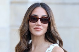 Tamara Kalinić nosi NAJLEPŠU BEŽ HALJINU koja ističe ženstvenost i mami poglede: Idealna je za LETNJA VENČANJA i zaista je morate videti