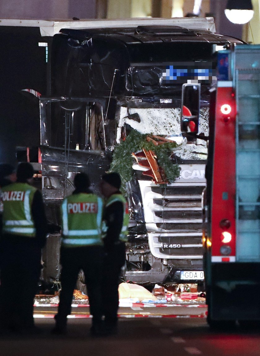 Zamach w Berlinie. Sprawca ataku wciąż na wolności?