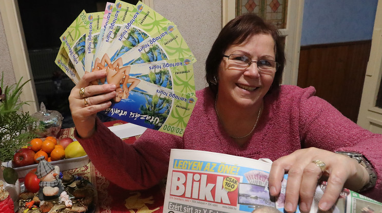 Bagi Jánosné Erzsébet és családja sok éve
vásárolja és olvassa a Blikket. Jogosan vélte úgy, hogy megérdemelték a nyereményt 
/Fotó: Gy. Balázs Béla