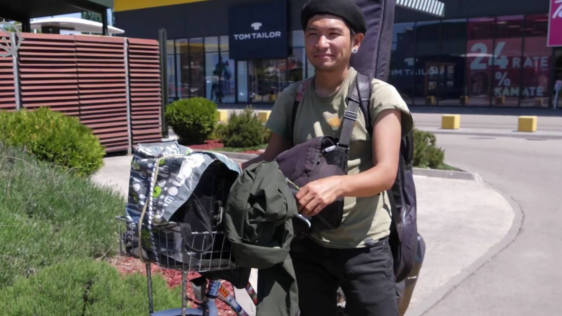 Japanac biciklom prešao 27 zemalja i stigao u Niš da se vakciniše protiv korone