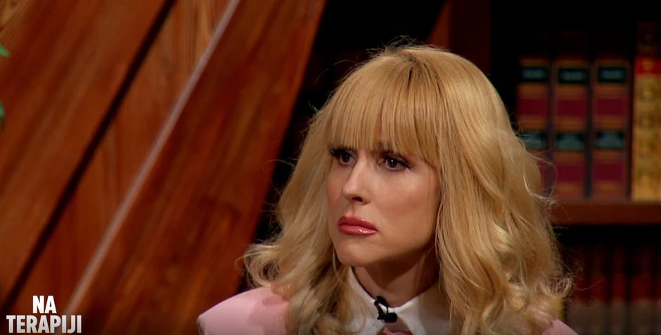 Iva Štrljić, emisija "Na terapiji sa Slavicom Đukić Dejanović"