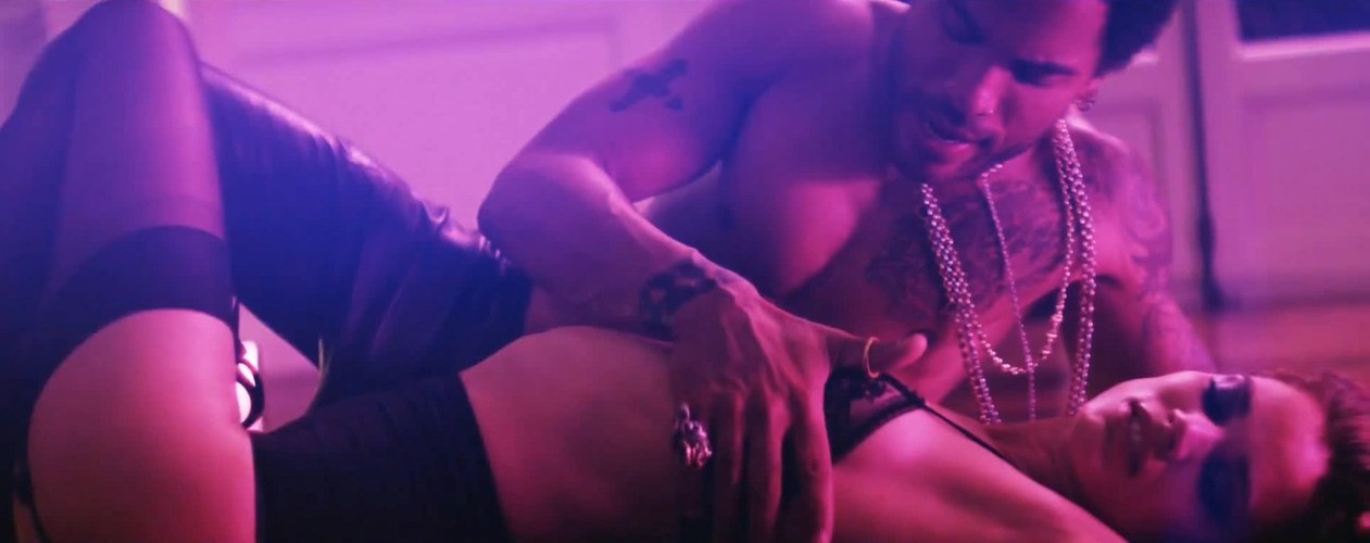 Lenny Kravitz i Rianne Ten Haken w klipie do 'The Chamber'