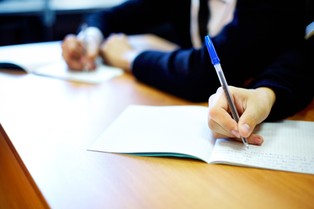 Co piąty absolwent oblał maturę. CKE podała wyniki egzaminu dojrzałości