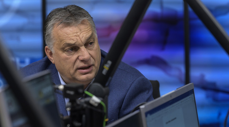 Orbán Viktor a Kossuth Rádió stúdiójában / Fotó: MTI/Szigetváry Zsolt