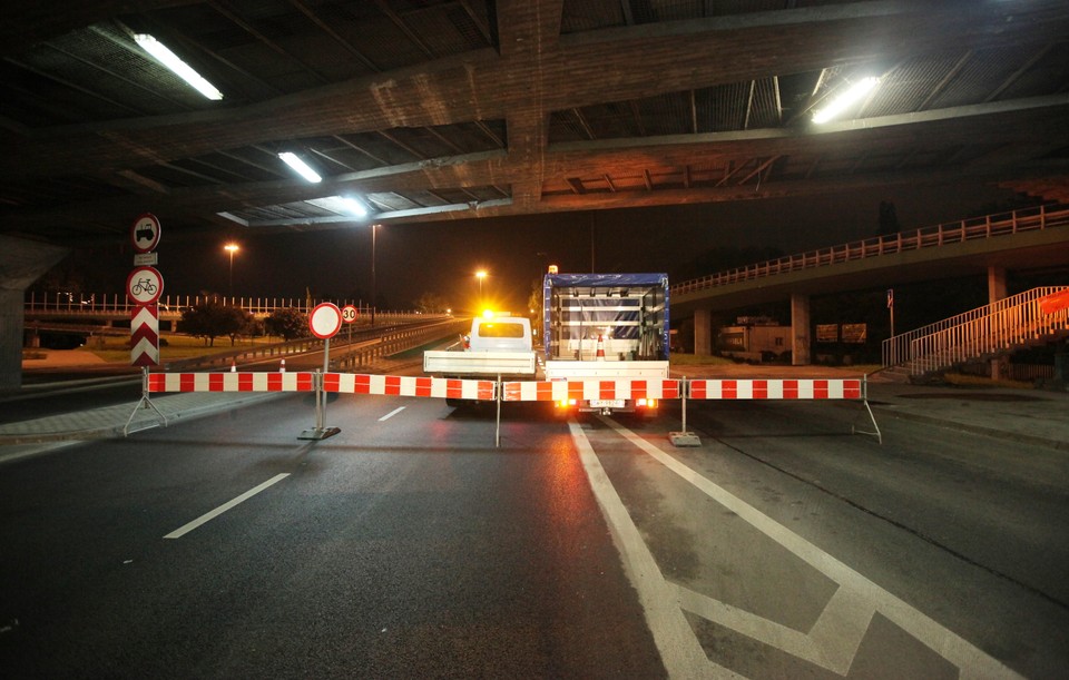 WARSZAWA STAN POWODZIOWY WAŁ MIEDZESZYŃSKI ZAMKNIĘCIE