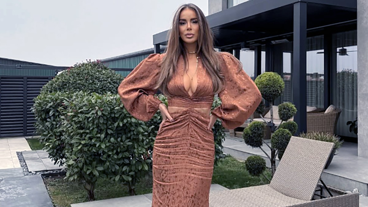 NA SELU NAPRAVILA VILU KOJA VREDI MILIONE Pokazala u kakvom luksuzu živi - Unutra mermer, a napolju bašta: 