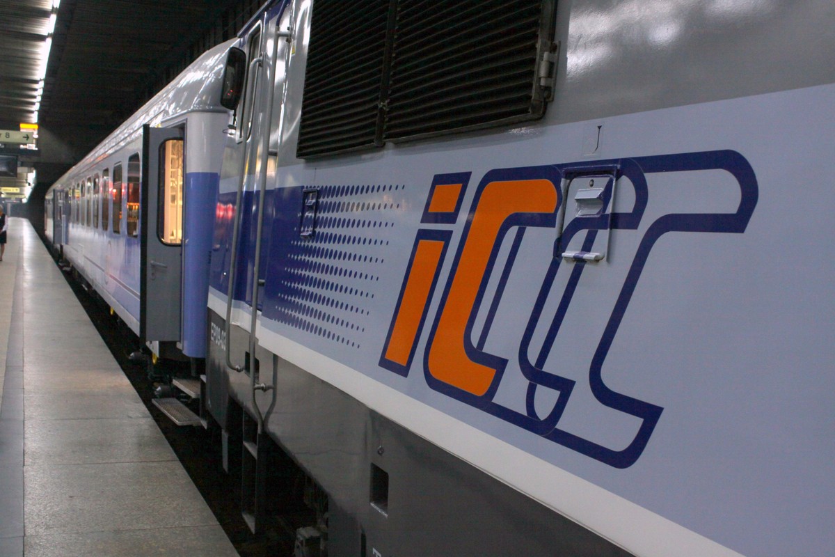 PKP Intercity przewiozło w tym roku mniej pasażerów.