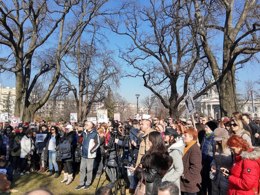 Veliki broj građana okupio se danas u Pionirskom parku
