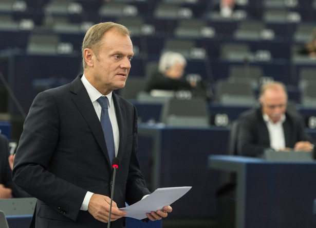 Tusk o kryzysie imigracyjnym: Narażamy na zniszczenie dotychczasowe osiągnięcia Unii