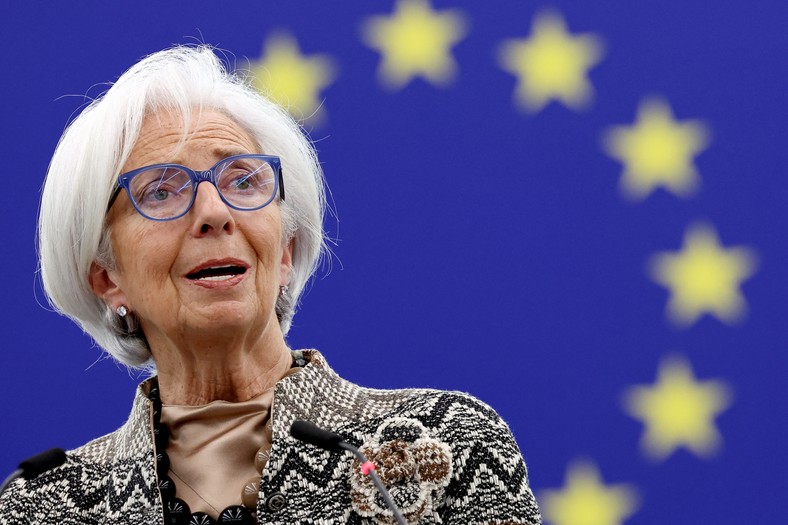 La presidenta del Banco Central Europeo, Christine Lagarde, habla en el Parlamento Europeo en Estrasburgo, Francia, el 26 de febrero de 2024.