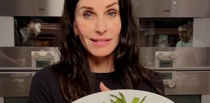 Courteney Cox podpowiada, jak przyrządzić "najlepszy stek wszech czasów". Nie do wiary, co do niego dodaje!