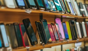 Mobilni telefoni - ilustracija