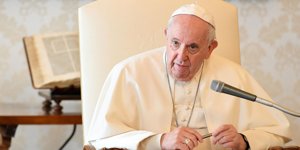 Papież Franciszek: kobiety nie powinny wstydzić się ciąży w miejscu pracy.
