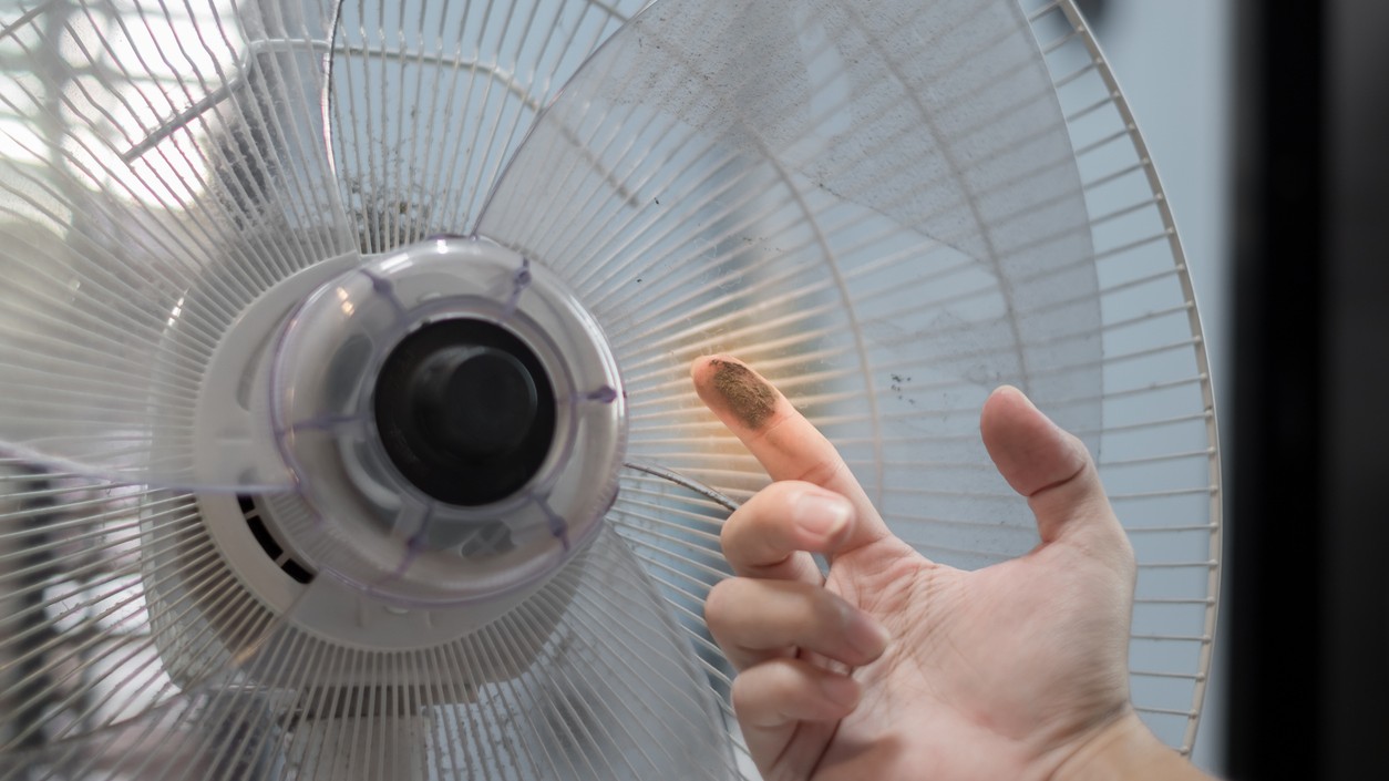 Vyčistite špinavý ventilátor za pár minút.