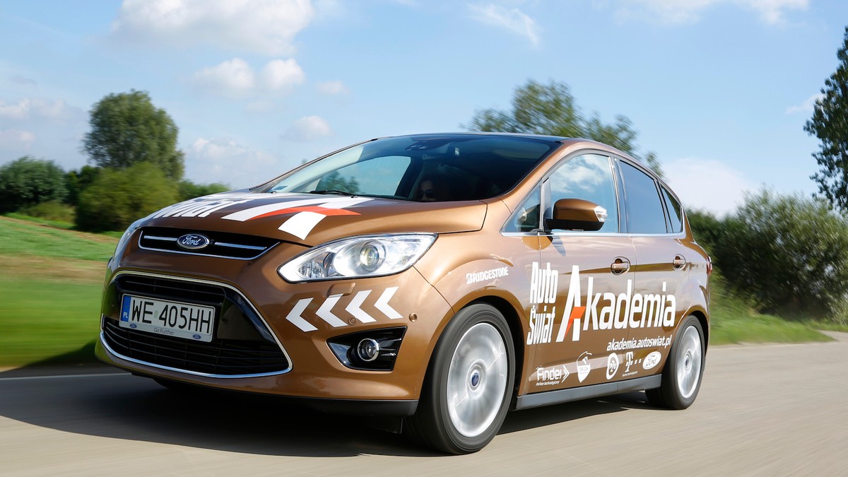 Test Ford CMax Pomaga w pracy, sprawdza się w rodzinie