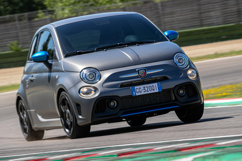 3. Abarth 500/595 (debiut: marzec 2008 r.)