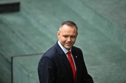 Dzwon Zygmunta milczał podczas zaprzysiężenia Nawrockiego. Protest dzwonników