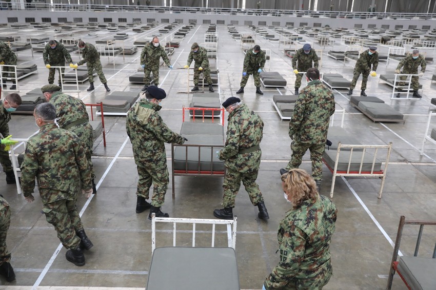 Ekspresno postavljena improvizovana bolnica