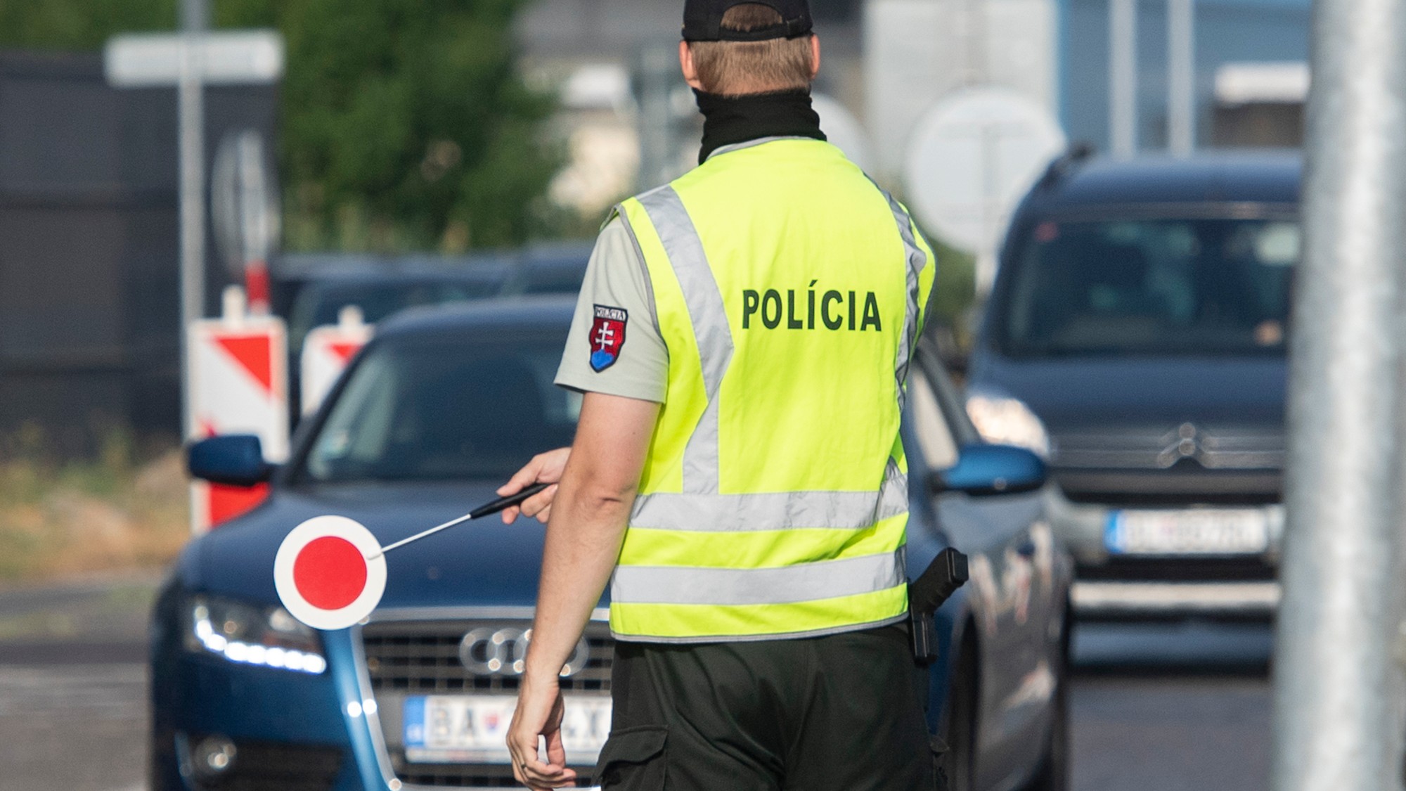Polícia upozorňuje na dopravné obmedzenia v Dunajskej Strede súvisiace s futbalovým zápasom. (ilustračné foto)
