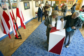 PKW: 9 komitetów zarejestrowało listy kandydatów w wyborach do PE