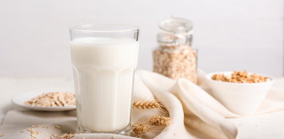 Owsiane produkty to nie tylko płatki! Czy wiesz, jakie zalety mają otręby, kasza czy mleko owsiane?  