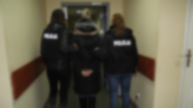 Kielecka policja rozbiła grupę przestępczą wyłudzającą pieniądze