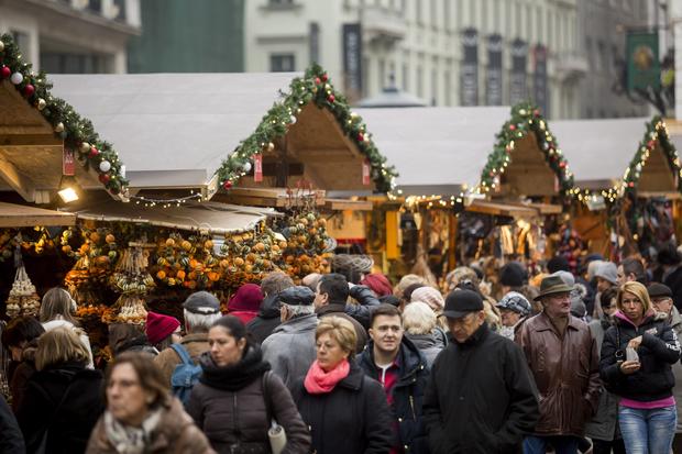 Előreláthatólag 6 százalékkal több pénzt költünk el az idén, mint tavaly /Fotó: MTI-Mohao Balázs