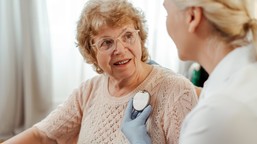 chorzy-na-serce-dostana-specjalna-karte-e-kok