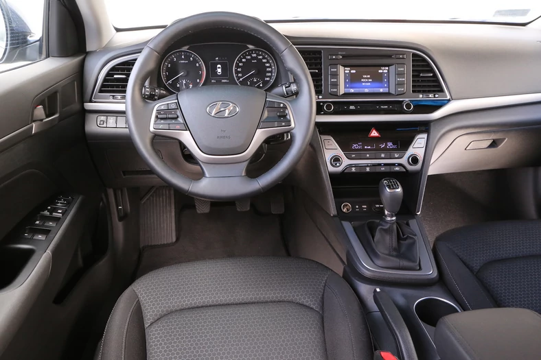 Hyundai Elantra 1.6 MPI