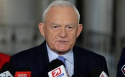 Miller: Nie zagłosuję na Rozenka, bo chciał zniszczyć SLD. Kwaśniewski go popiera? Jest zmienny