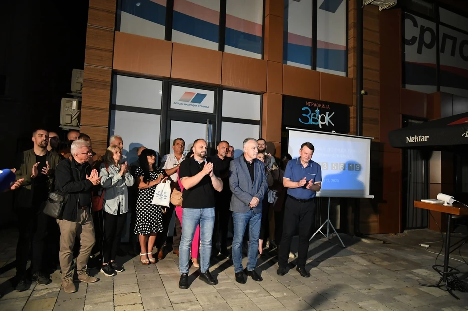 Srpska lista u ponoć počela izbornu kampanju