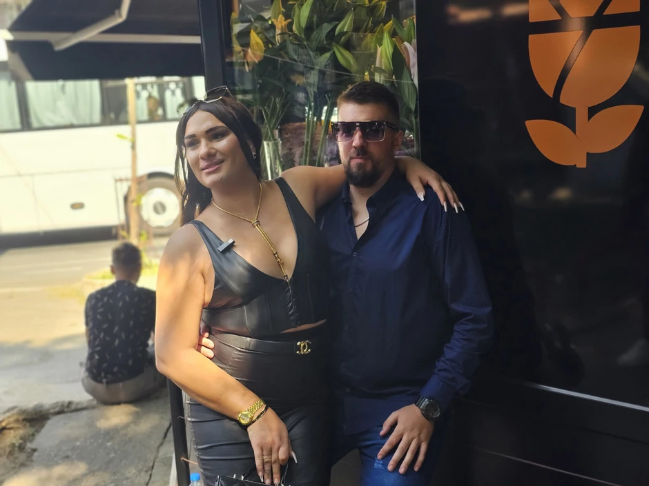 Mika Vasić sa dečkom