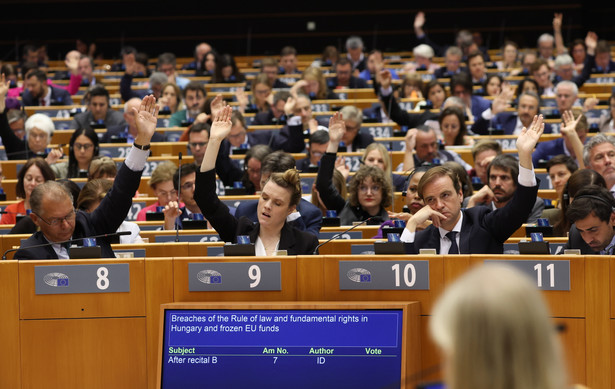 Głosowanie w PE nad rezolucją dotyczącą Węgier