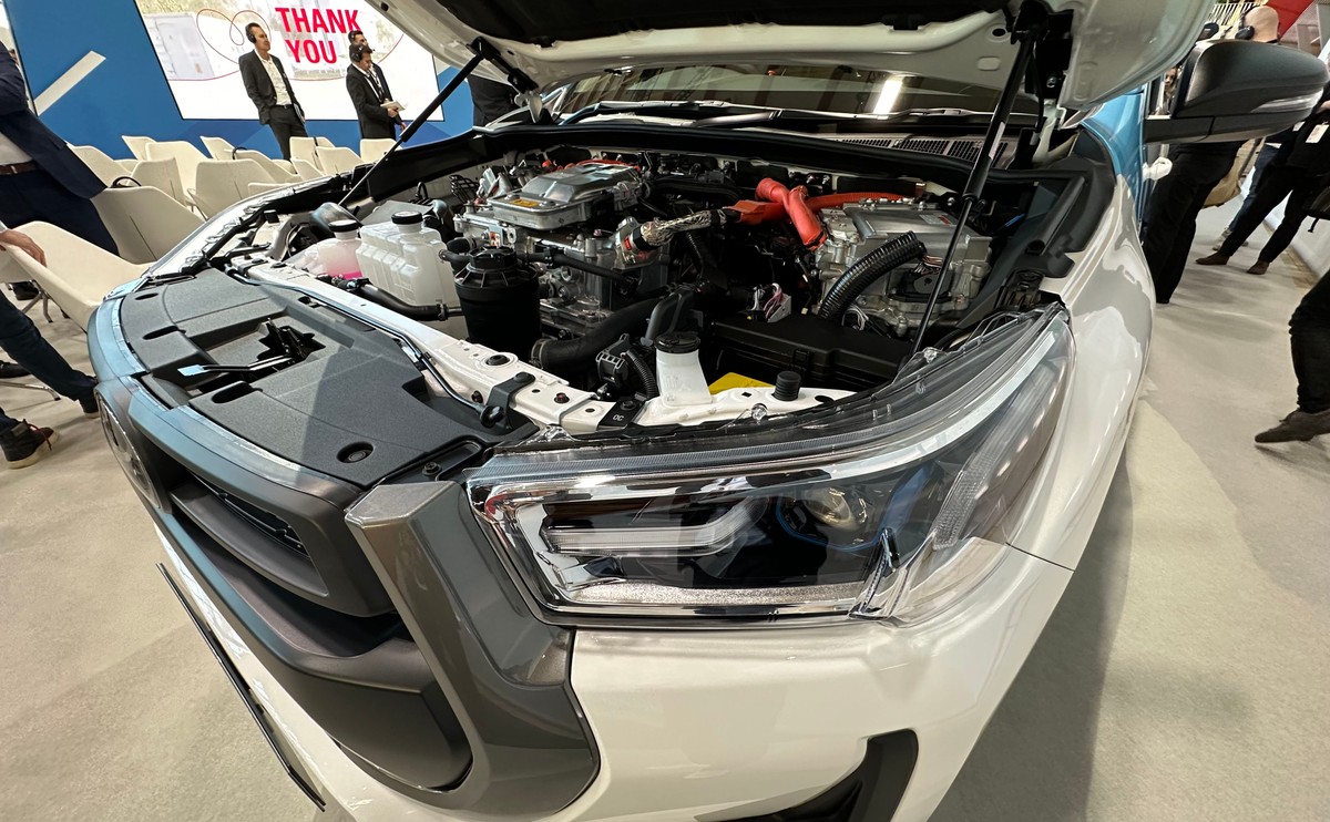 Nowa Toyota H2 Hilux