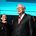 Zdaniem Warrena Buffetta nie można jeszcze oceniać nowych spółek giełdowych, które przynoszą straty
