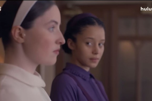 NASTAVAK "SLUŠKINJINE PRIČE" ODUZIMA DAH Povratak jedne glumice iznenadio gledaoce: "Toliko je dobra da sam se naježio" (VIDEO)