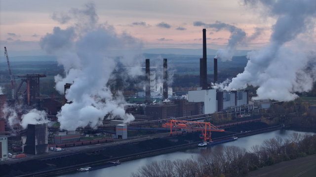 Klímacsúcs: ebben az évszázadban ki kell vezetni a fosszilis tüzelőanyagokat
