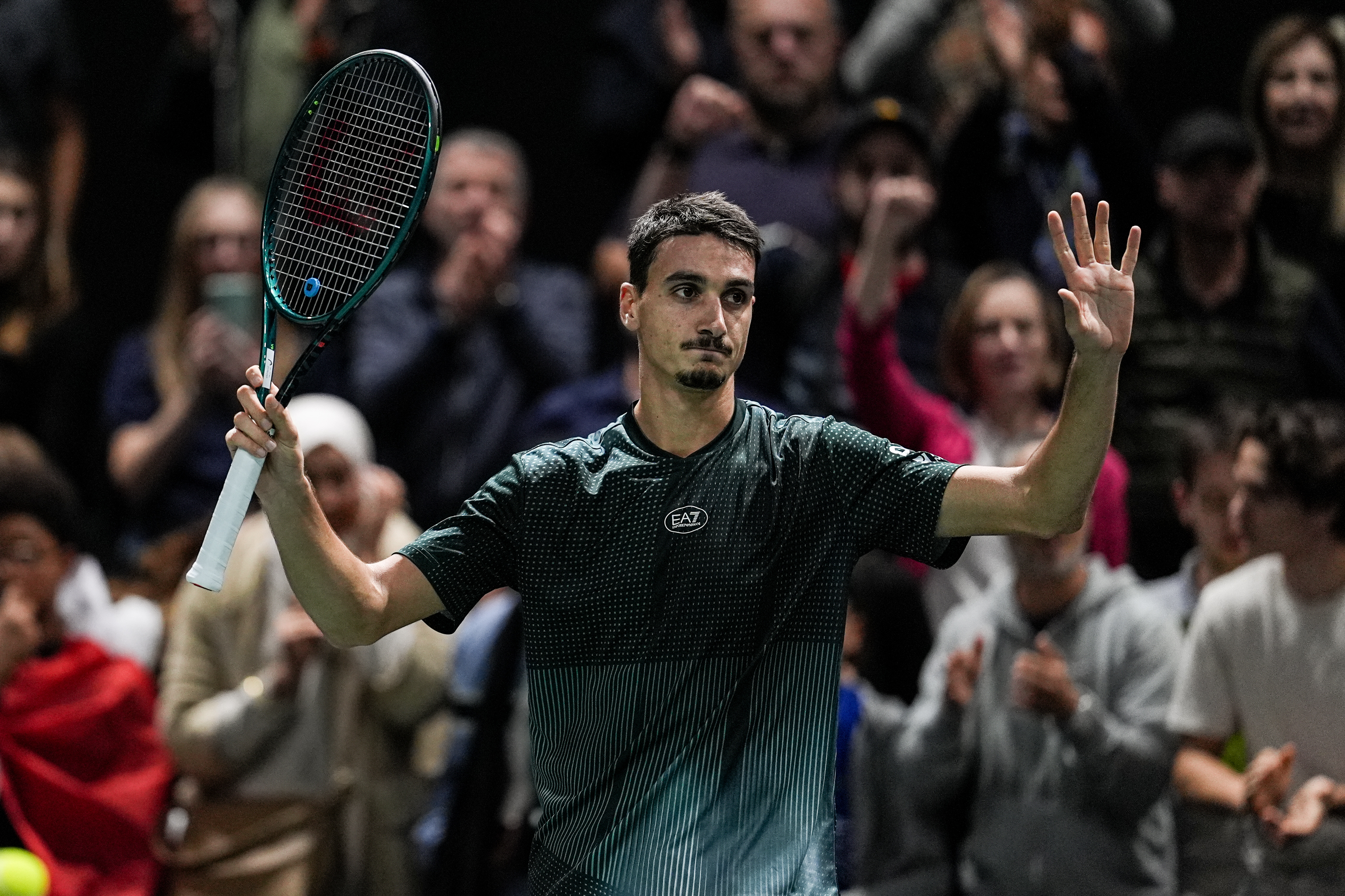 Sonego sfida Medvedev a Parigi: russo imbattuto in 3 scontri diretti