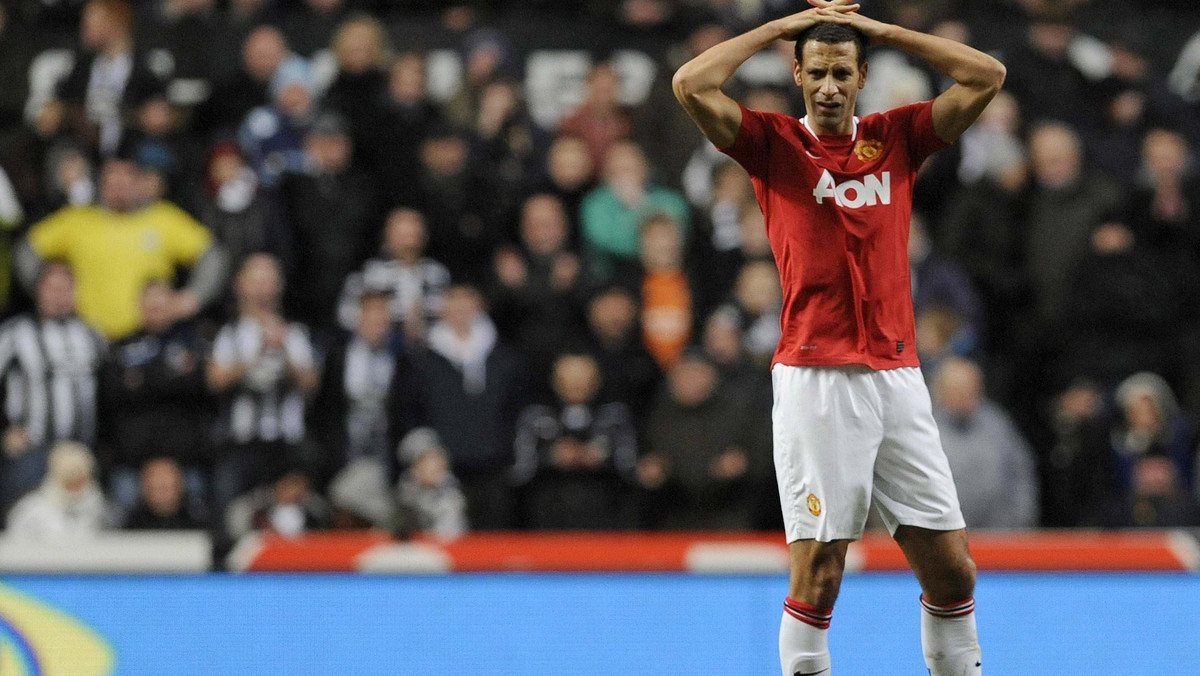 W niedzielnym meczu angielskiej Premier League Manchester United podejmie na Old Trafford Queens Park Rangers. Naprzeciwko siebie staną bracia Ferdinand: Rio i Anton. - Na pewno nie będzie żadnej taryfy ulgowej dla niego - stwierdził stoper Czerwonych Diabłów przed tym spotkaniem.