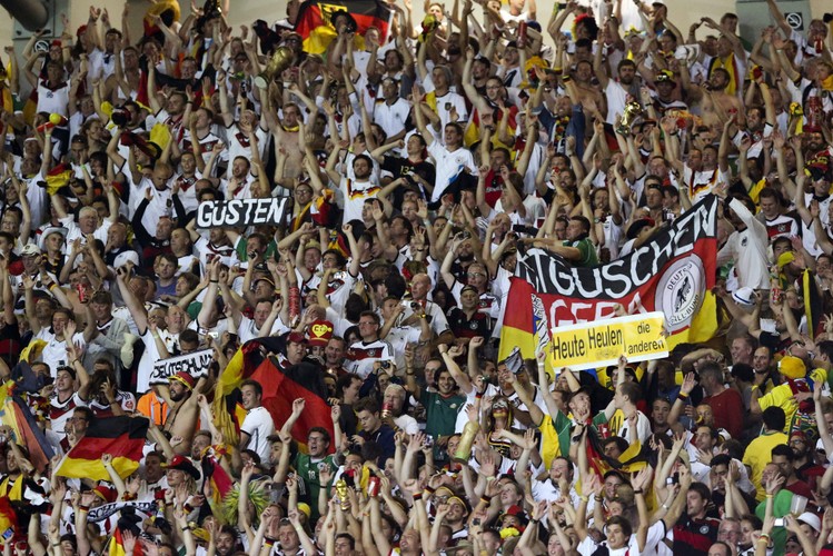 Żałoba i czarna rozpacz w Brazylii. Euforia Niemców