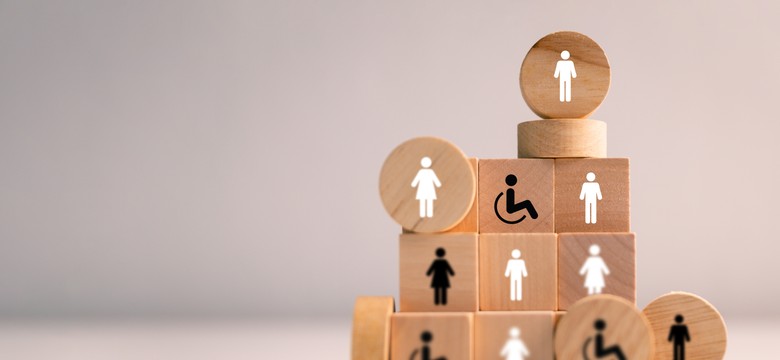 2 września 2025 ZUS wypłaci nawet 4134 zł bez względu na dochód. Dla kogo świadczenie?