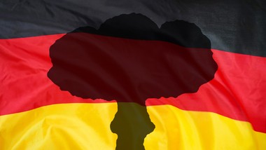 niemcy chcą własnej bomby atomowej. "na ameryce nie można już polegać"