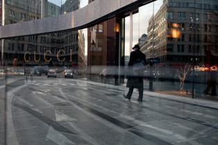 "Financial Times": W Polsce dziedzictwo komunizmu wciąż daje o sobie znać