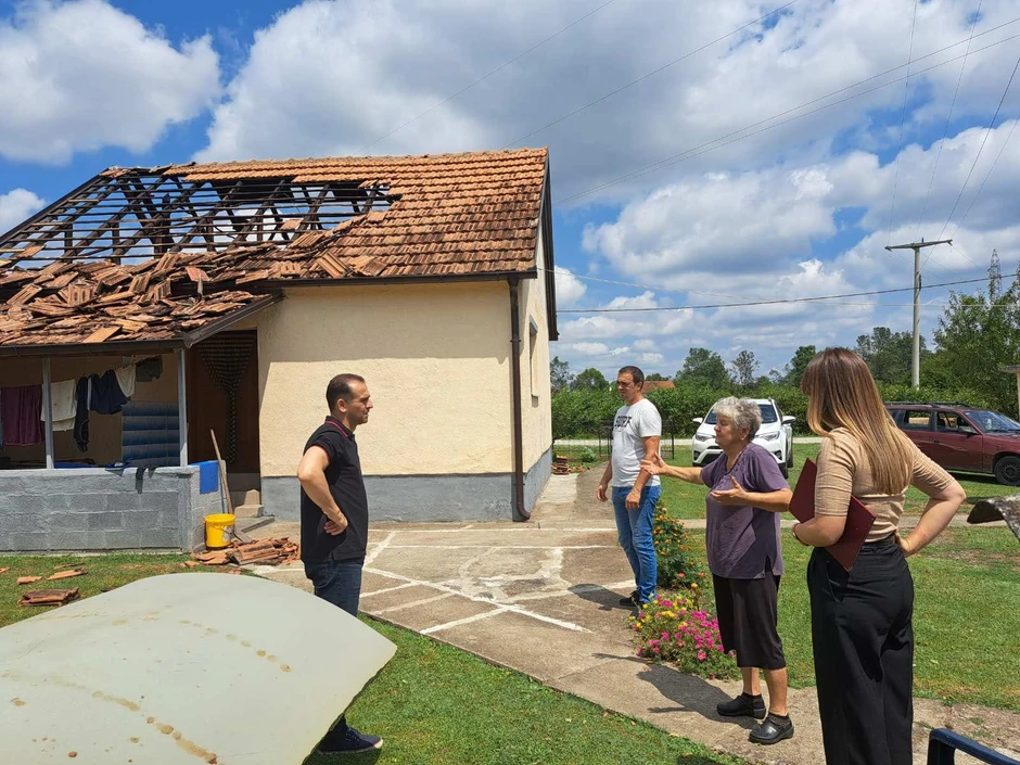 Oluja napravila veliku štetu u Šamcu