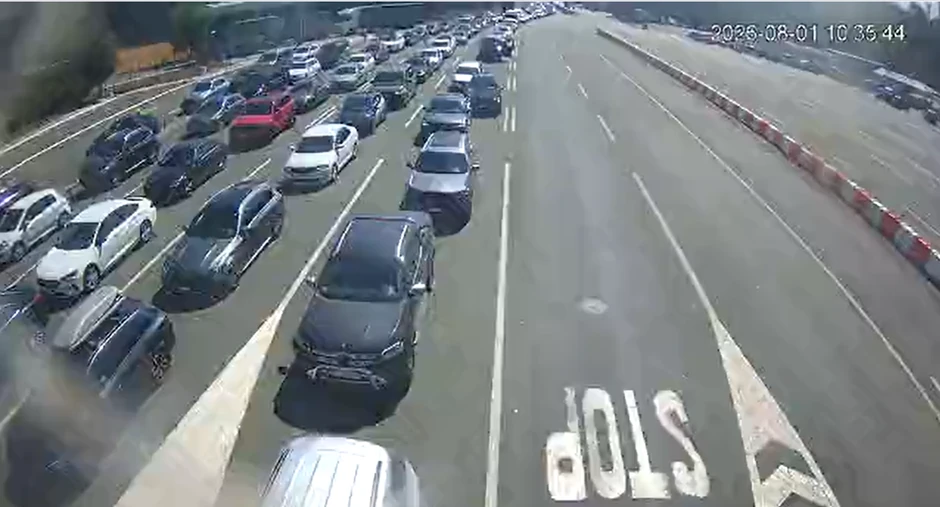 Batrovci, izlaz iz Srbije