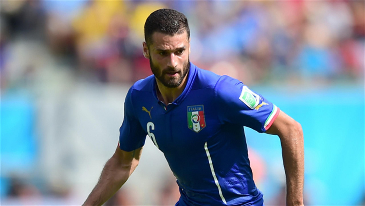 Antonio Candreva nie wziął udziału w sobotnim treningu reprezentacji Włoch z powodu kontuzji uda - poinformowała tamtejsza federacja piłkarska. 29-letni pomocnik doznał kontuzji w wygranym 1:0 spotkaniu ze Szwecją w piątek.