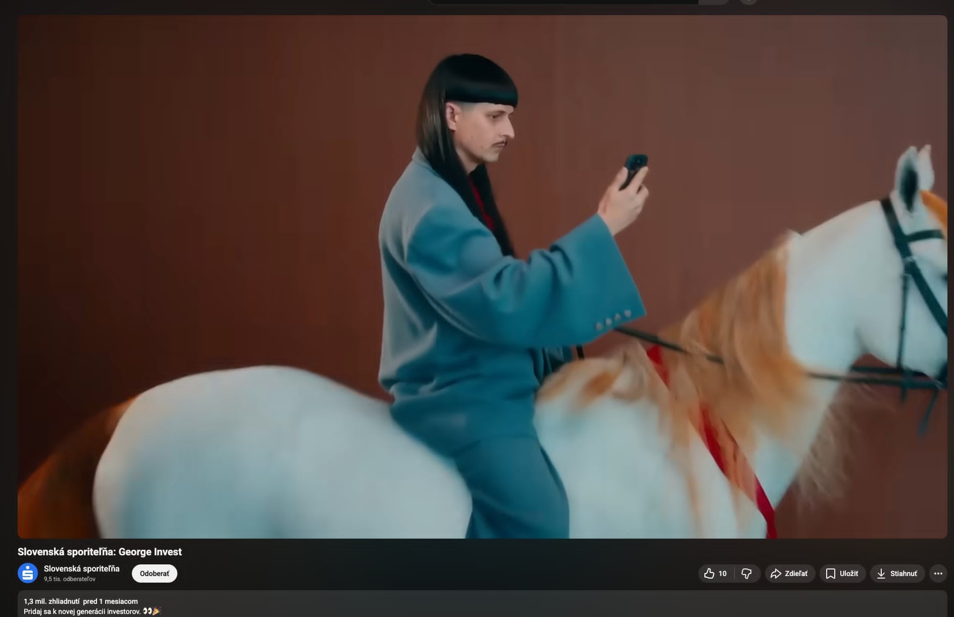 Spevák v reklame Slovenskej sporiteľne.