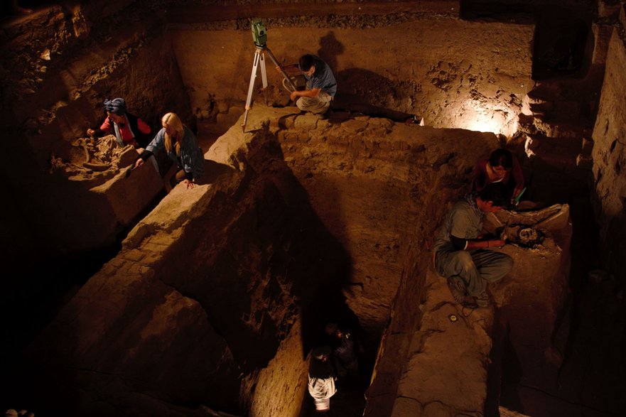 Archeolodzy podczas prac terenowych w Castillo de Huarmey