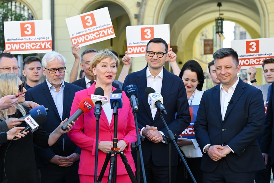 Mateusz Morawiecki, Mirosława Stachowiak-Różecka i politycy PiS we Wrocławiu, 13 maja 2024 r.