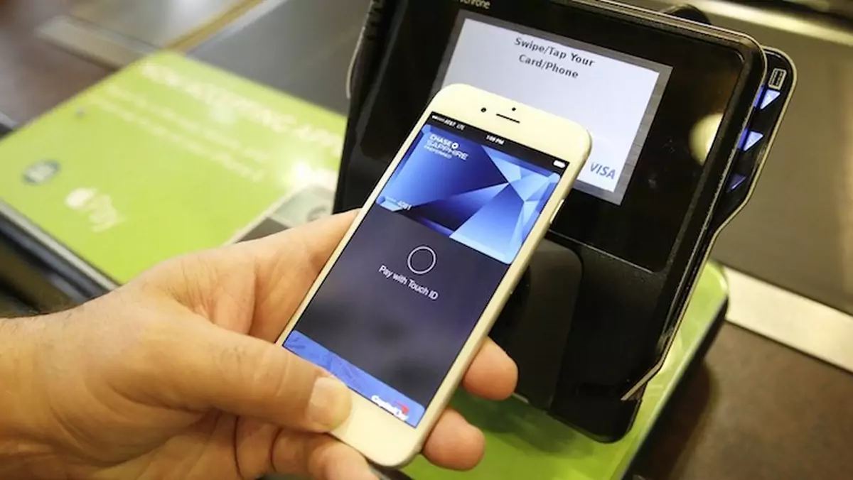 Płatności Apple Pay tylko za okazaniem dowodu tożsamości?